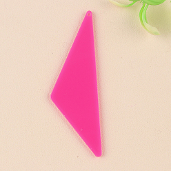 Темно-Розовый Переливающиеся акриловые подвески, треугольные, темно-розовыми, 72x23x2 мм, отверстие : 1.5 мм