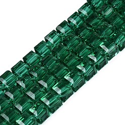 Verde Cuentas de vidrio transparentes, cubo, facetados, verde, 7x7x6.5~7 mm, agujero: 1.2~1.6 mm, sobre 96~101 unidades / cadena, 25.39~28.54 pulgada (64.5~72.5 cm)