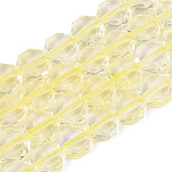 Jaune Champagne Transparentes craquements perles de verre brins, octogone, teint et cœur, facette, jaune champagne, 7~8x7~8x3.5~4mm, Trou: 1~1.4mm, Environ 46~50 pcs/chapelet, 13.58~14.57 pouce (34.5~37 cm)