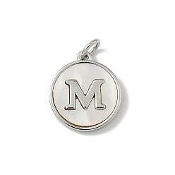 Letter M Латунный паве натуральный ракушка плоский круглый с буквенными подвесками, платина, долговечный, без свинца и без кадмия, стойки покрытие, цвет морской раковины, Буква М, 15x13x2 мм, отверстие : 3 мм