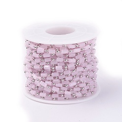 Pink Ручной цепи стекло бисером, пайки, с латунной фурнитурой , с катушкой, долговечный, Реальная платина, кубоид, розовые, 4.5x2.5~3x2.5~3 мм, 2 мм, около 32.8 футов (10 м) / рулон