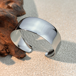 Нержавеющая Сталь Цвет 304 из нержавеющей стали манжеты браслеты, простые браслеты для женщин, цвет нержавеющей стали, внутренний диаметр: 2-1/4x1-7/8 дюйм (5.8x4.75 см)