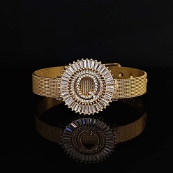 Letter Q Латунные браслеты с микропаве из прозрачных кубических цирконий для женщин, плоские круглые с буквы, реальный 18 k позолоченный, Буква Q, 8-1/4 дюйм (21 см)