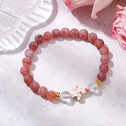 Коралловый Женские браслеты из бусин из синтетического лунного камня и натурального матового выветренного агата, с синтетическим бирюзовым крестом, коралл, внутренний диаметр: 2-1/8 дюйм (5.5 см)