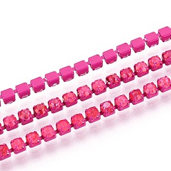 Светло-Вишневый Железо горный хрусталь чашка цепи, с катушкой, светло-вишневый, 2x2x2 мм, около 29.99 футов (9.14 м) / рулон