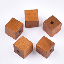 Sandy Brown Bemalte natürliche Holzperlen, Würfel, Sandy Brown, 14~15x14~15x14.5~15 mm, Bohrung: 3.5 mm