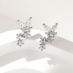 Платина Серьги-гвоздики из циркония, бабочка, платина, 9.5x5.5 мм