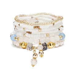 Белый 7шт 7 набор браслетов из натурального окрашенного малайзийского нефрита, агата и стеклянных зерен из бисера, латунные подвески с бантиками штабелируемые браслеты для женщин, белые, внутренний диаметр: 2~2-1/8 дюйм (5.15~5.5 см), 1 шт / стиль