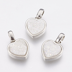 Белый Естественно druzy агат подвески, с латунной фурнитурой , сердце, платина, белые, 17 мм, отверстие : 2x2.5 мм, Кулон : 12.5x11x4 мм