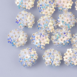 Blanc Fumé Cabochons paillette pvc, perles de cluster, avec des perles de rocaille en verre et des réglages de disques perforés en laiton plaqué or, fleur, fumée blanche, 20~23x10~11mm