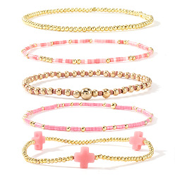 Pink 5шт. 5 стили браслетов из латуни и смоляных бусин на эластичной основе, составные браслеты для женщин, крест, круг и столбик, золотые, розовые, 6.50 дюйм (16.5 см)