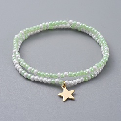 Зеленый лайм Стеклянные браслеты из бисера, штабелируемые браслеты, со звездными медными подвесками, зеленый лайм, 2 дюйм (5 см), 2 шт / комплект