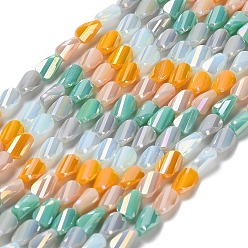 Оранжевый Стеклянные бусины с гальваническим покрытием , граненые, поворот прямоугольника, оранжевые, 7x4.5x3.5 мм, отверстие : 1 мм, около 28 шт / нитка, 7.80'' (19.8 см)