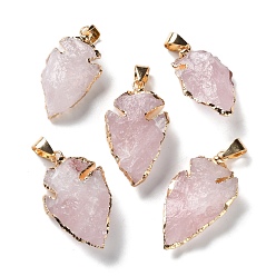 Розовый Кварц Кулоны из сырого грубого натурального розового кварца, подвески в виде наконечника стрелы с золотистыми латунными застежками на дужках, 27~39x17~22x6~11 мм, отверстие : 7x4 мм