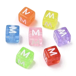 Letter M Прозрачные акриловые бусины, окрашенные спреем, куб с письмом, разноцветные, Буква М, 9.5x9.5x10 мм, отверстие : 3.8 мм, Около 570 шт / 500 г
