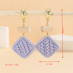 Rhombus Серьги-гвоздики с подвесками из полимерной глины, сплава и дерева., золотые, сирень, ромб, 72x34 мм