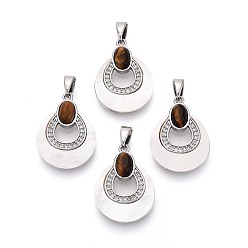 Платина Натуральный тигровый глаз в подвесках из белой раковины, Подвески в форме капли с латунными микропаве из прозрачных кубических цирконий., платина, 20.5x15x3.5~4 мм, отверстие : 5x2 мм