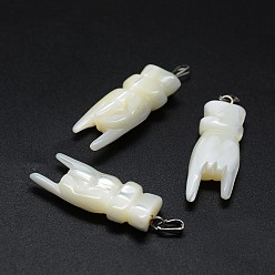 Платина Подвески из раковины, с латунной фурнитурой , Мано Корнуто итальянская рука, платина, 34~35x12~13x3~5 мм, отверстие : 2x5 мм