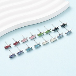 Платина Серьги-гвоздики в виде рыбок из латуни и эмали, с ракушками и булавками из стерлингового серебра, долговечный, без кадмия, без никеля и без свинца, платина, 10x5 мм