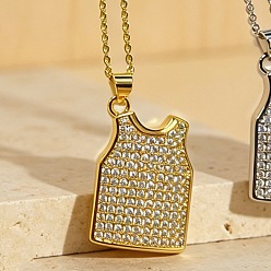 Clothes Colliers pendentifs en laiton sertis de micro-pavés de zirconiums cubiques transparents sur le thème du sport, or, vêtements, 17.72 pouce (45 cm), pendentif: 35x30 mm