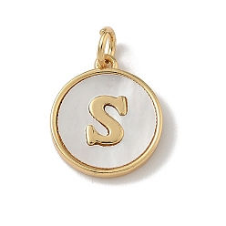 Letter S Латунный паве натуральный ракушка плоский круглый с буквенными подвесками, реальный 18 k позолоченный, долговечный, без свинца и без кадмия, стойки покрытие, цвет морской раковины, Письмо с, 15x13x2 мм, отверстие : 3 мм