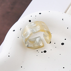 Светло-хаки Цветные акриловые регулируемые открытые манжеты для женщин, светлый хаки, внутренний диаметр: регулируемый