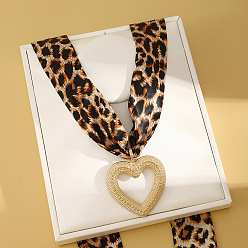 Сердце Шарфы-колье с леопардовым принтом из ткани с подвеской из сплава, золотые, песчаный коричневый, сердце, 39.37 дюйм (100 см), Кулон : 65x55 мм