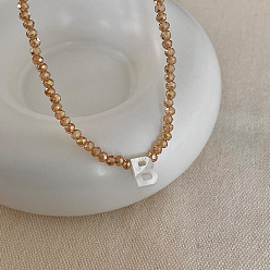 Letter B Подвеска с инициалом из натуральной ракушки, ожерелья с подвеской из стеклянных бусин, с латунными концевыми цепями, золотые, темно-золотистые, В письме, 13.98 дюйм (35.5 см)