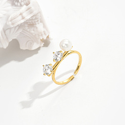 Золотой Простые латунные кольца с паве из кубического циркония, с круглой имитацией жемчуга, золотые, внутренний диаметр: 16~18 мм