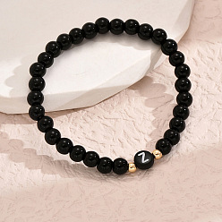 Letter Z Браслеты из литой смолы с круглыми бусинами, плоские круглые с буквы, чёрные, золотые, Письмо Z, 7-1/8 дюйм (18 см)