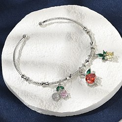 Платина Браслеты с фруктовыми подвесками из латуни с микропаве из кубического циркония для женщин, вишня & яблоко & ананас, без свинца и без кадмия, долговечный, платина, внутренний диаметр: 2x2-1/8 дюйм (5x5.4 см)