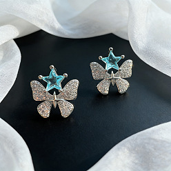 Platine Boucles d'oreilles en laiton pavées de zircons cubiques, papillon, platine, 16x15mm