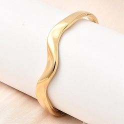 Настоящее золото 18K Изогнутые 304 браслеты из нержавеющей стали с шарнирным креплением для женщин, ионное покрытие (ip), долговечный, реальный 18 k позолоченный, внутренний диаметр: 2.34x2.03 дюйм (5.95x5.15 см)