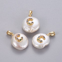 Letter C Подвески из натурального пресноводного жемчуга, с латунными микро проложить кубических выводы циркония, самородки с буквой, долговечный, золотые, красочный, letter.c, 17~27x12~16x6~12 мм, отверстие : 4x2.5 мм