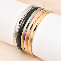 Couleur Mélangete 304 Bracelets simples en acier inoxydable pour femmes et hommes, placage ionique (ip), plaqué longue durée, couleur mixte, diamètre intérieur: 2.36 pouce (6 cm)
