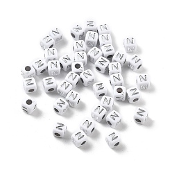 Letter N Непрозрачные акриловые бусины, квадрат с буквой, серебристого металла, обвитыми, Письмо N, 5x5x5 мм, отверстие : 2 мм, о 5000ocs