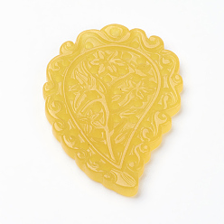 Желтый Натуральный нефритовый кулон, окрашенные, лист, желтые, 45x30.5x3 мм, отверстие : 1.5 мм