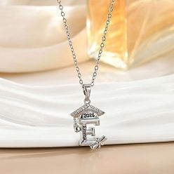 Платина Школьная латунная цепочка с микропаве из прозрачных кубических цирконий 2026 подвеска в виде выпускной шапки, платина, 17.72 дюйм (45 см), удлинитель 50мм, Кулон : 25 мм