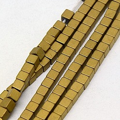 с Золотистым Покрытием Гальванизировать немагнитных синтетический гематит бисер пряди, матовые, кубические, класс А, с золотым покрытием, 4x4x4 мм, отверстие : 1 мм, около 88 шт / нитка, 16 дюйм