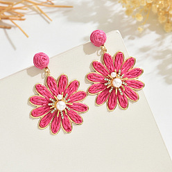 Светло-Вишневый Серьги-гвоздики из цветочного сплава из рафии, с пластиковым жемчугом и хрустальными стразами, золотые, светло-вишневый, 60x45 мм