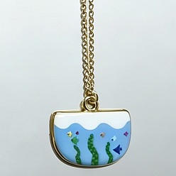 Fish Collares colgantes de abanico de latón esmaltado con motivos oceánicos para mujer, dorado, el cielo azul, pescado, 15.75 pulgada (40 cm)