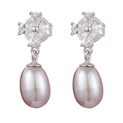Платина Натуральные жемчужные ушные шпильки, с прозрачным серебром микропаве и фурнитурой из прозрачного кубического циркония, цветок и овал, платина, 18x7 мм