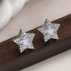 Звезда Серьги-гвоздики из латунного микро-паве, платина, звезда, 11.5x12 мм