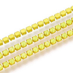 Желтый Железо горный хрусталь чашка цепи, с катушкой, желтые, 2x2x2 мм, около 29.99 футов (9.14 м) / рулон