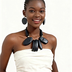 Черный Комплекты из алюминиевых и деревянных бусин: ожерелья и серьги-гвоздики., плоские круглые и овальные, чёрные, ожерелья: 450 мм; серьга: 80мм