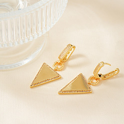 Золотой Стильные минималистичные треугольные серьги-кольца из латуни с прозрачным кубическим цирконием, золотые, 46x18 мм