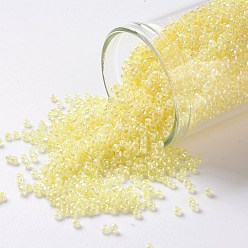 (142) Ceylon Banana Cream Круглые бусины toho, японский бисер, (142) крем из цейлонских бананов, 15/0, 1.5 мм, отверстие : 0.7 мм, Около 15000 шт / 50 г