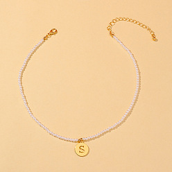 Letter S Круглые пластиковые бусины из жемчуга, 304 плоские круглые подвески из нержавеющей стали с буквами для женщин, белые, золотые, Письмо с, 12.99 дюйм (33 см)