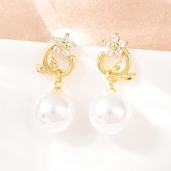 Настоящее золото 18K Серьги-гвоздики в виде цветка ко Дню святого Валентина, латунные, с микропаве и прозрачными кубическими циркониями., с абс пластмассовой имитационной жемчужиной, без кадмия и без свинца, долговечный, стойки покрытие, реальный 18 k позолоченный, 28x11.5 мм