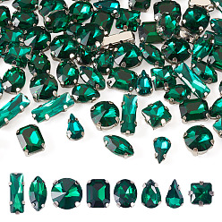 Smaragd 80Stück 8Stile aufnähen Strass, Multi-Strang-Links, Glas Strass, mit Messingstiften, Bekleidungszubehör, facettiert, Platin Farbe, Mischformen, Smaragd, 8~16x6~11x4.4~7.2 mm, Bohrung: 0.8~1 mm, 10 Stück / Stil